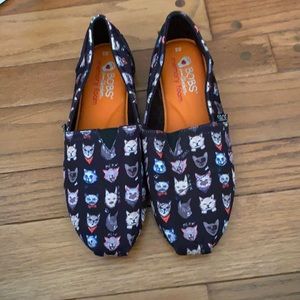 Size 8W Bobs for cats by sketchers